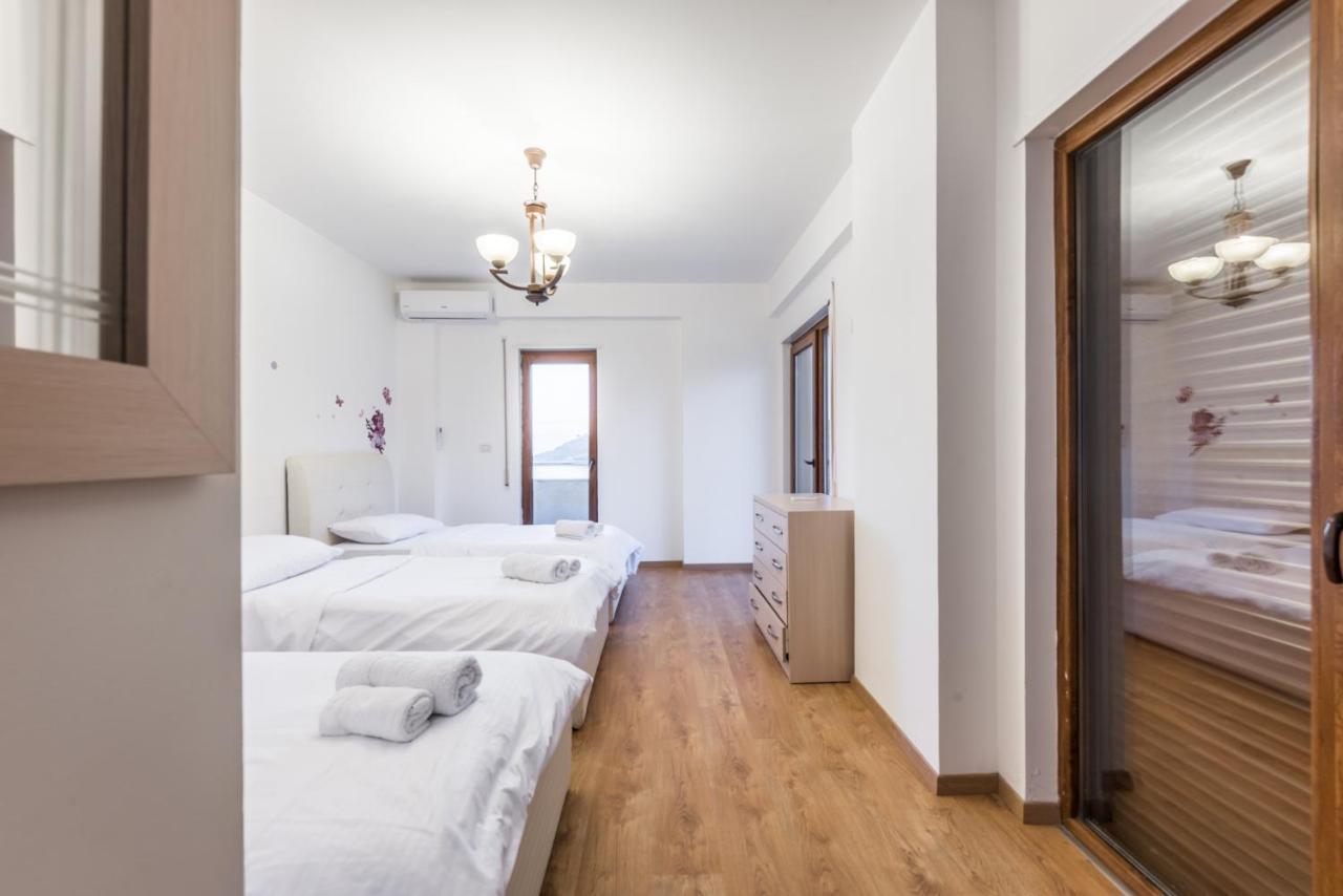 Blue Heaven -Full Sea View Brand New Apartment Дуррес Экстерьер фото